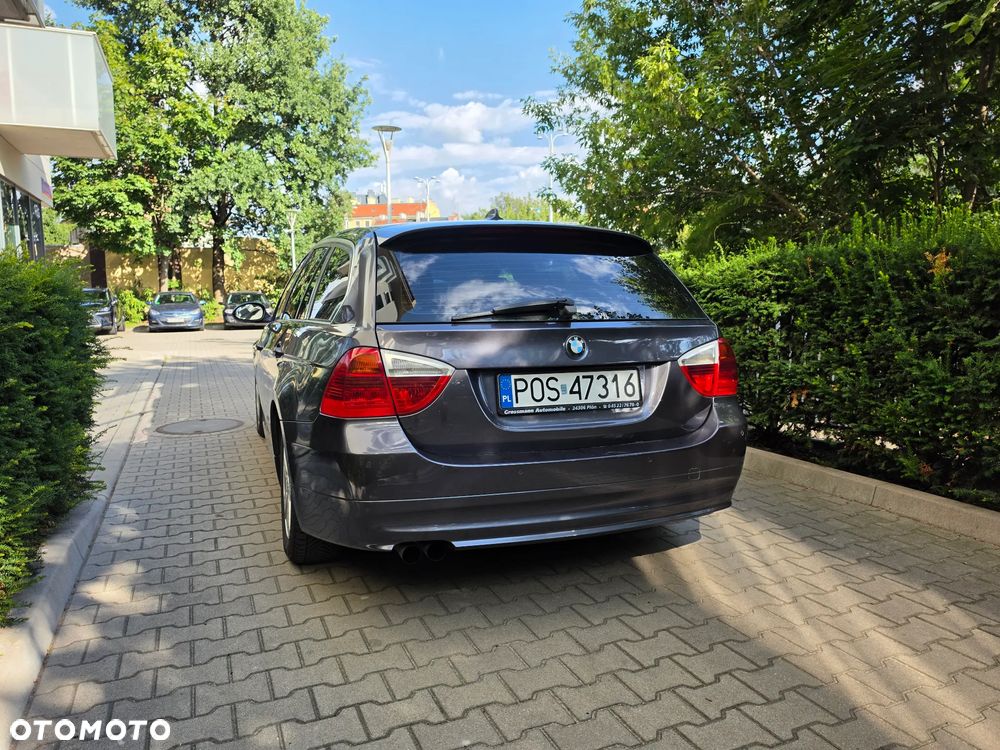 BMW Seria 3 325i - 6
