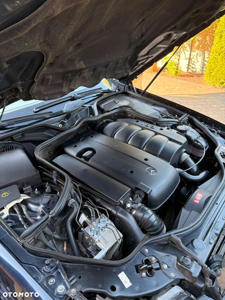 Mercedes-Benz Klasa E - 19