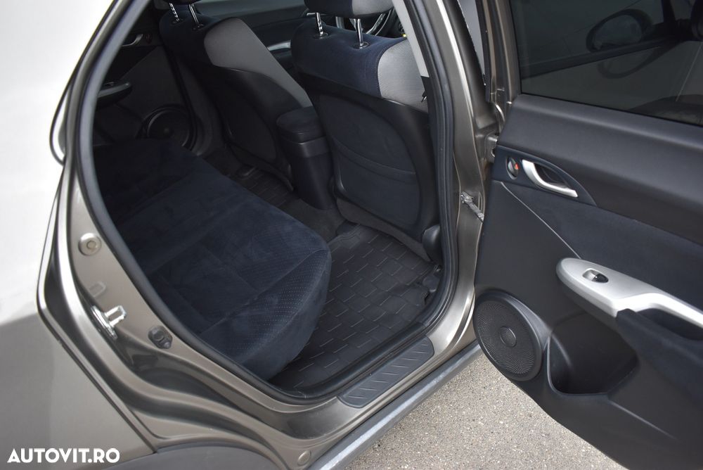 Honda Civic 1.8 S - 19