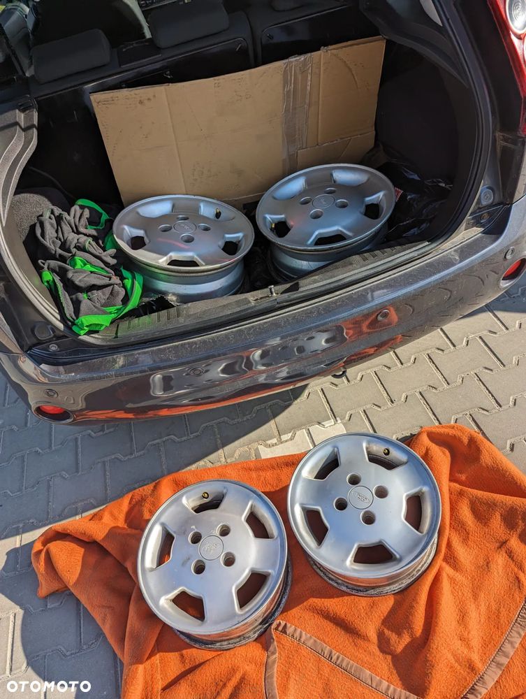 Ford Fiesta 1.4 Ghia - 21