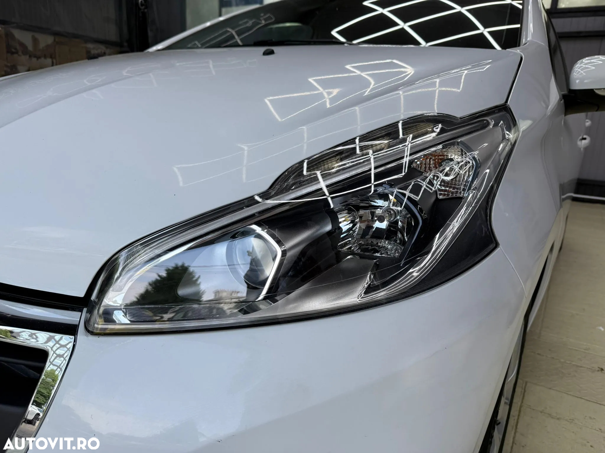 Peugeot 208 1.2 L PureTech Access - 8