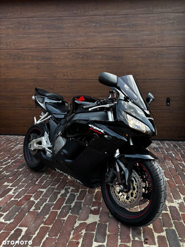 Honda CBR - 1