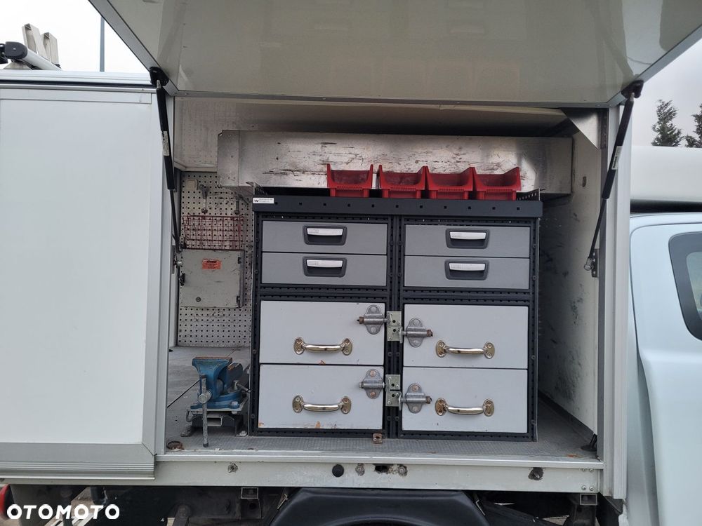 Ford Ranger XLT - 32