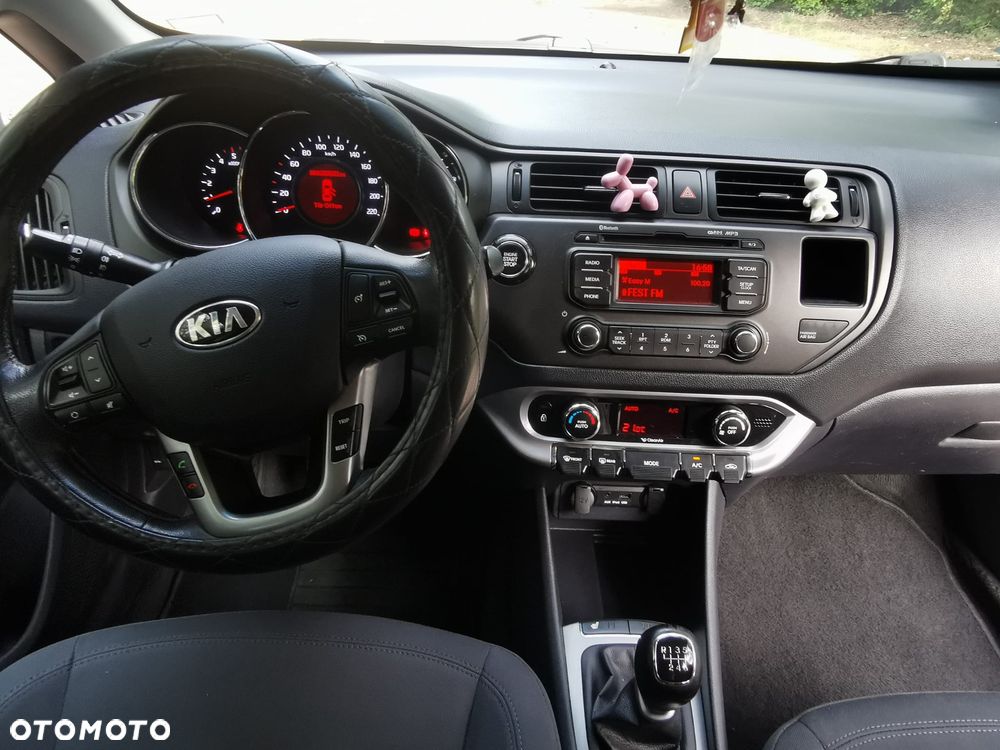 Kia Rio - 6