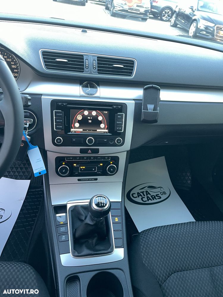 Volkswagen Passat 2.0 TDI BlueMotion Tehnology Comfortline - 34