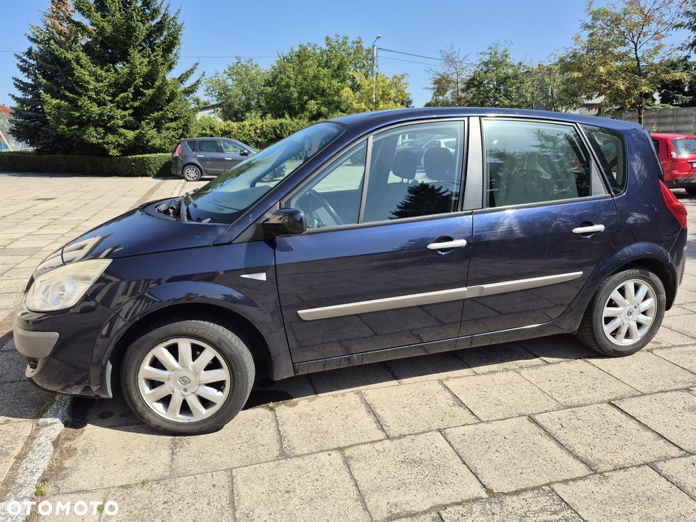 Renault Scenic 1.6 16V Confort Privilege - 1