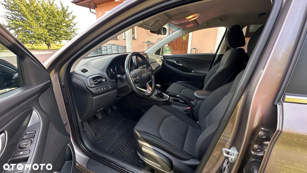Hyundai i30 1.5 T-GDI 48V Executive - 22