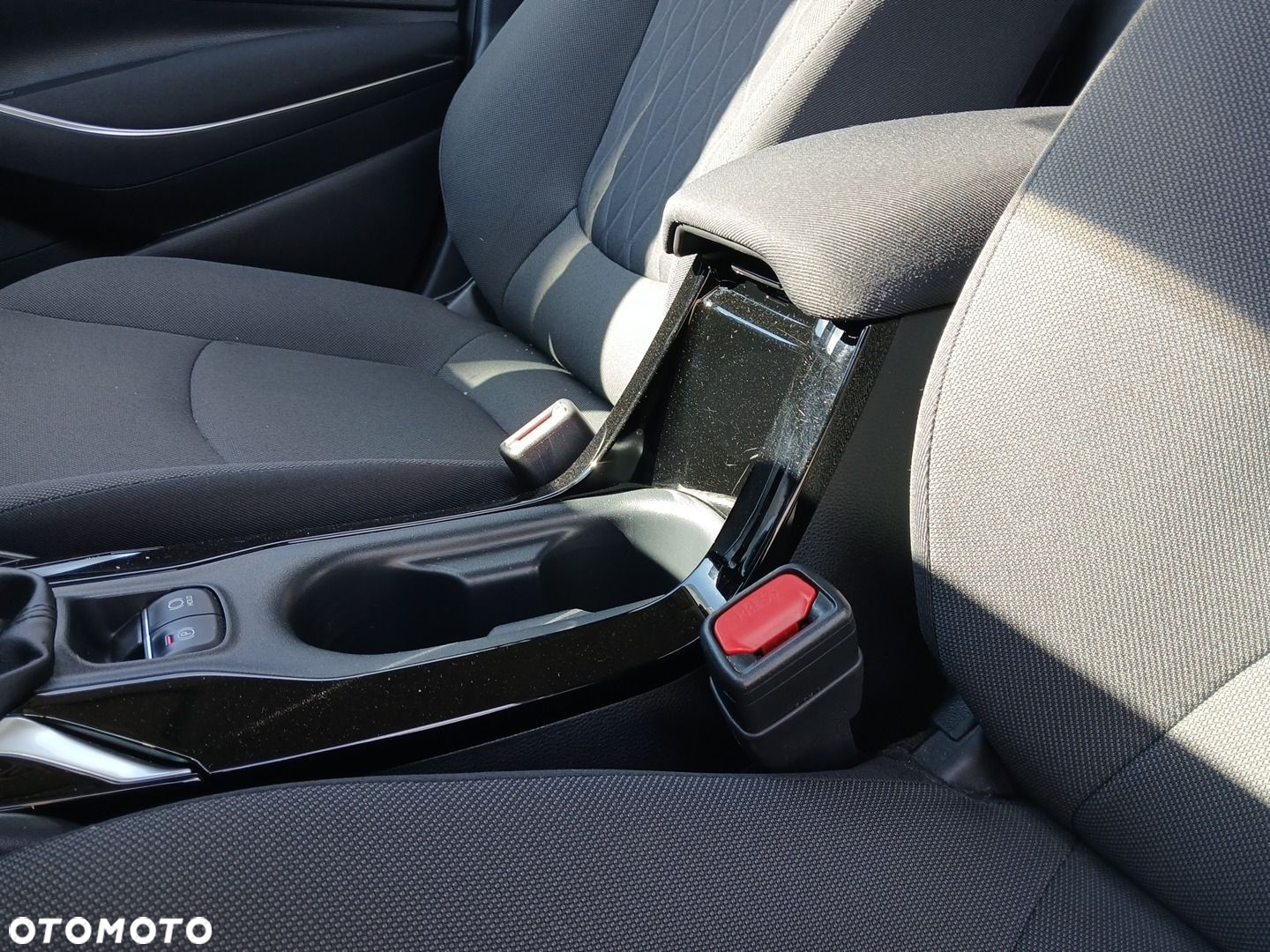 Toyota Corolla - 28
