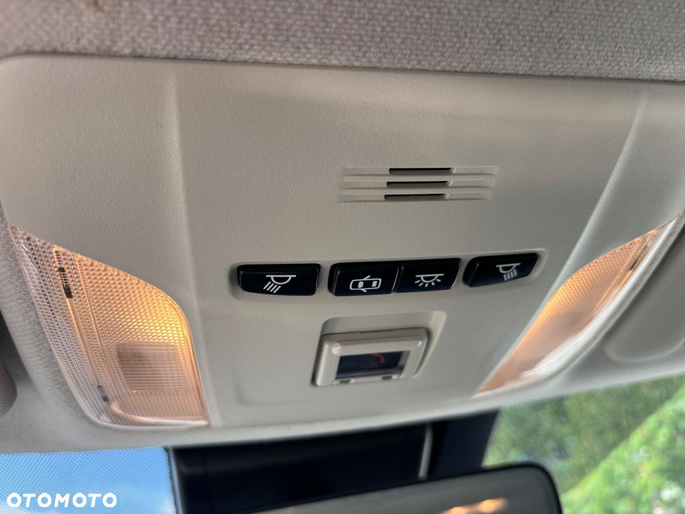 Toyota Corolla 1.8 Hybrid Comfort - 33