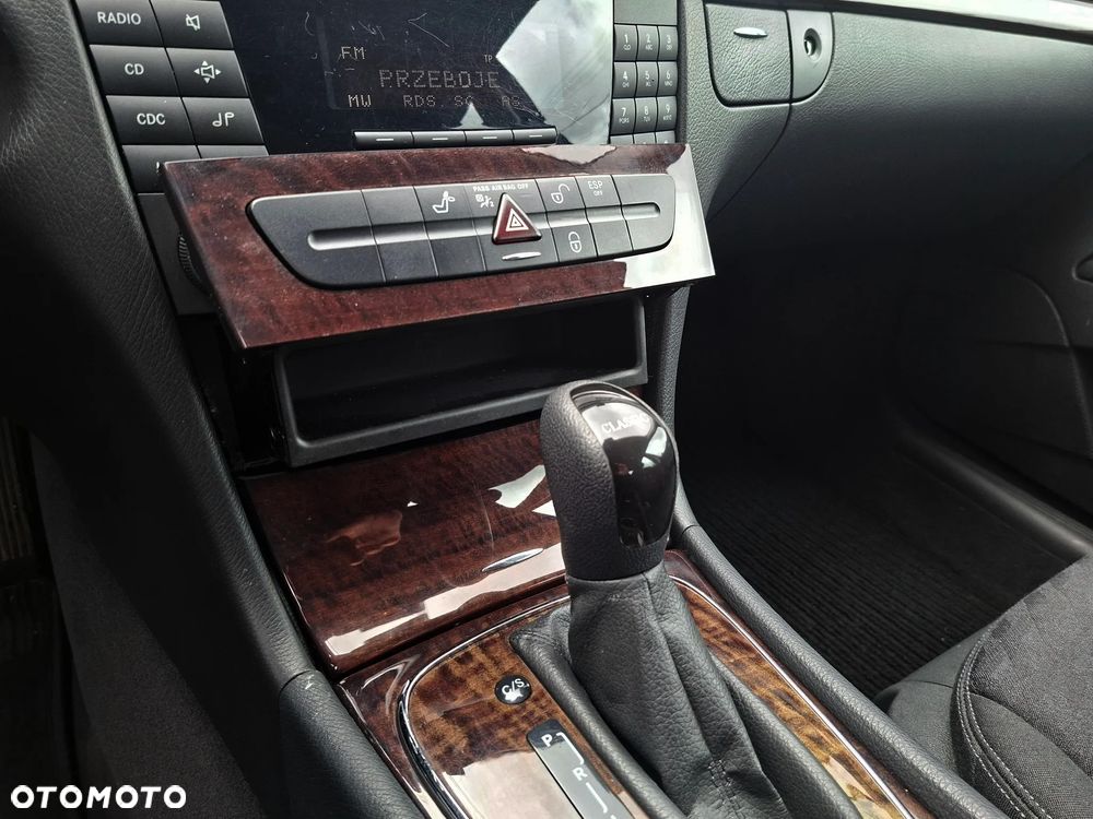 Mercedes-Benz Klasa E 200 Kompressor Automatik Classic - 25