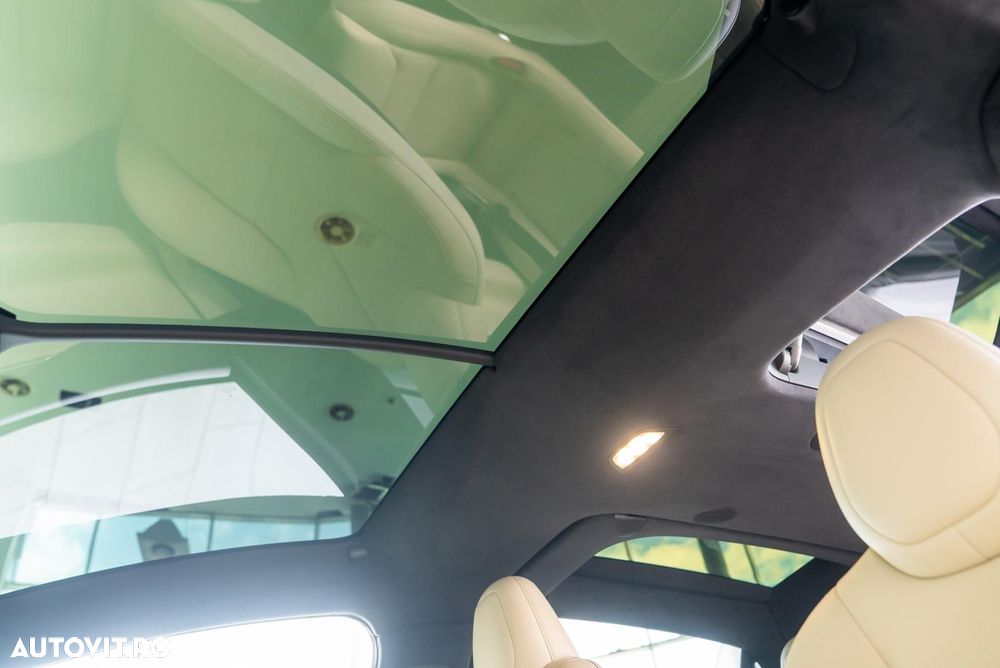 Tesla Model X Standard - 25