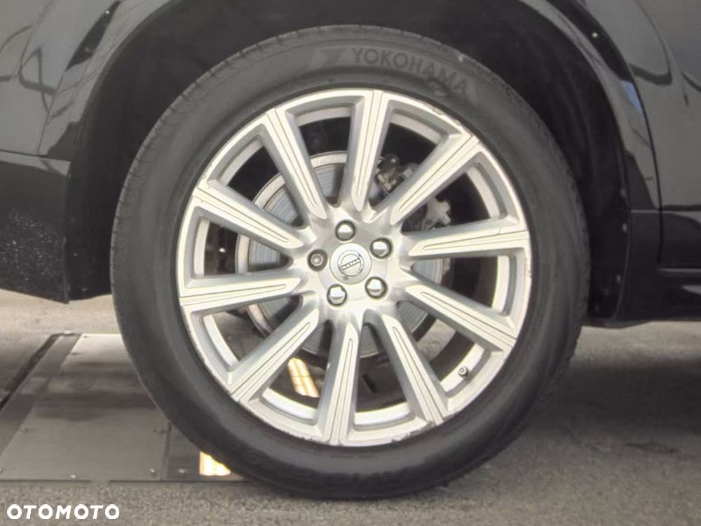 Volvo XC 90 - 23
