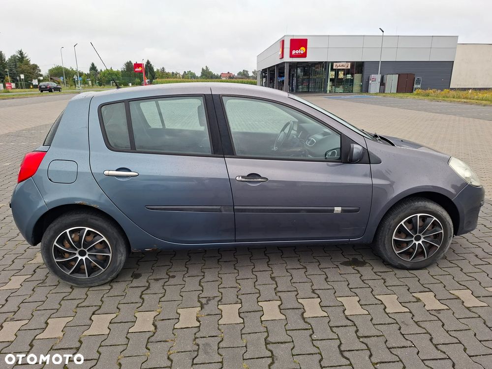 Renault Clio 1.5 dCi Authentique - 9