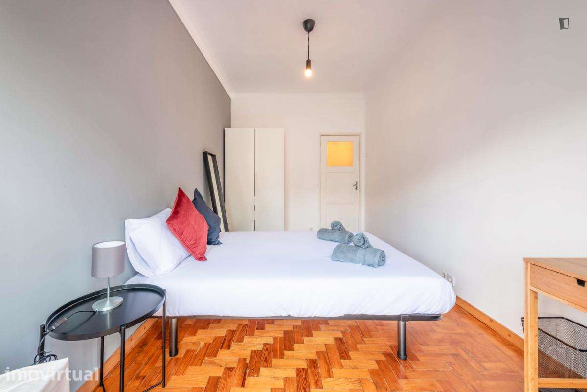 Quarto - localizado em Telheiras Lisbon - Grande imagem: 3/17