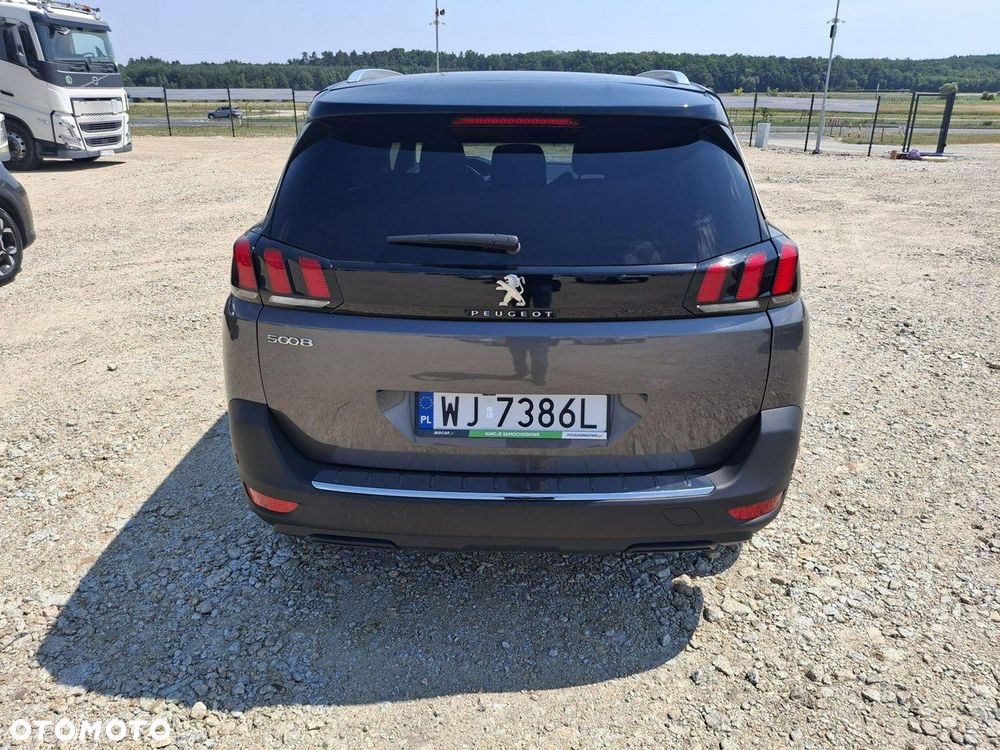 Peugeot 5008 - 6