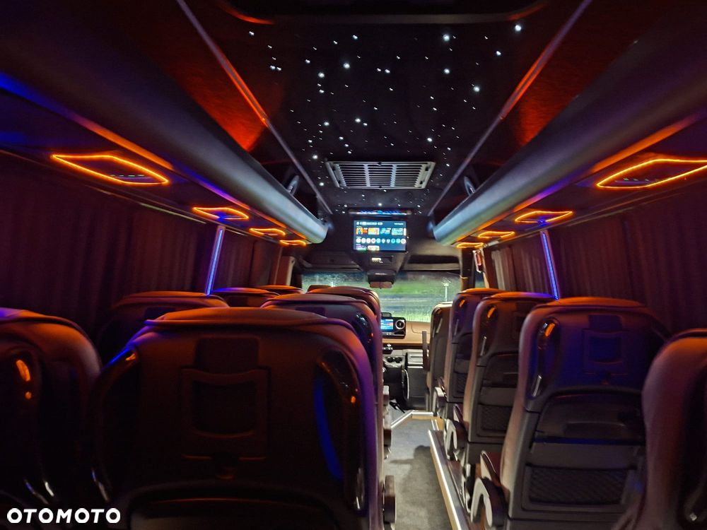 Mercedes-Benz Sprinter 519  rocznik 2026 - 11