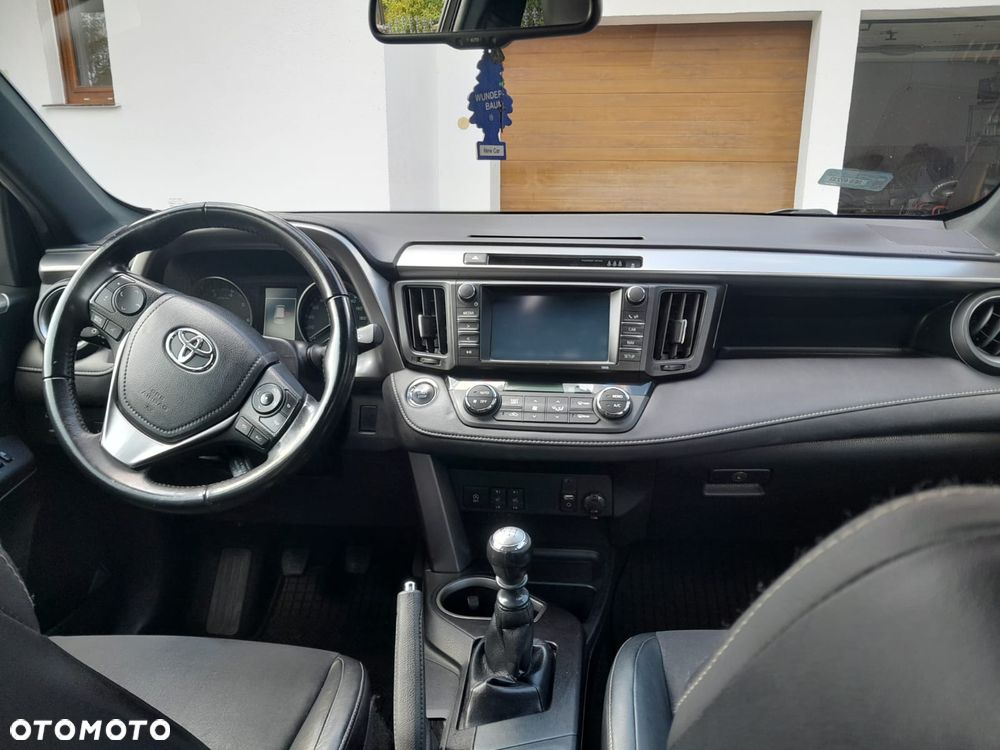 Toyota RAV4 2.0 D-4D Premium 4x2 - 4