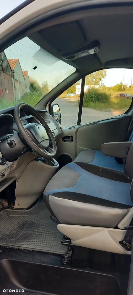 Renault Trafic - 2