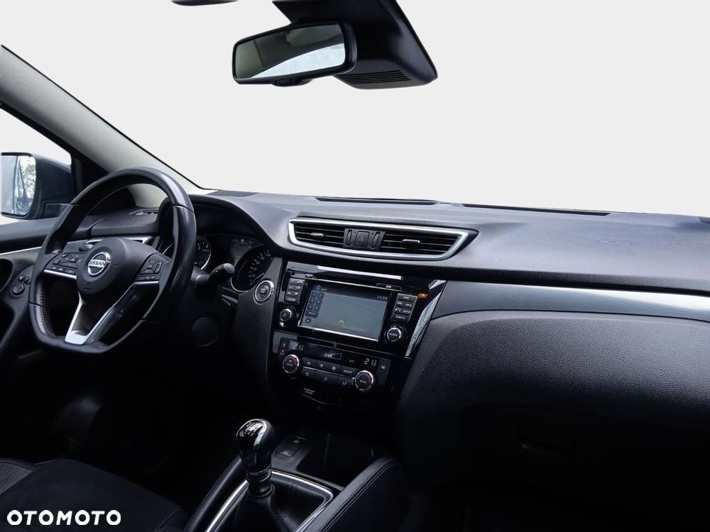 Nissan Qashqai 1.6 DIG-T N-Connecta - 32