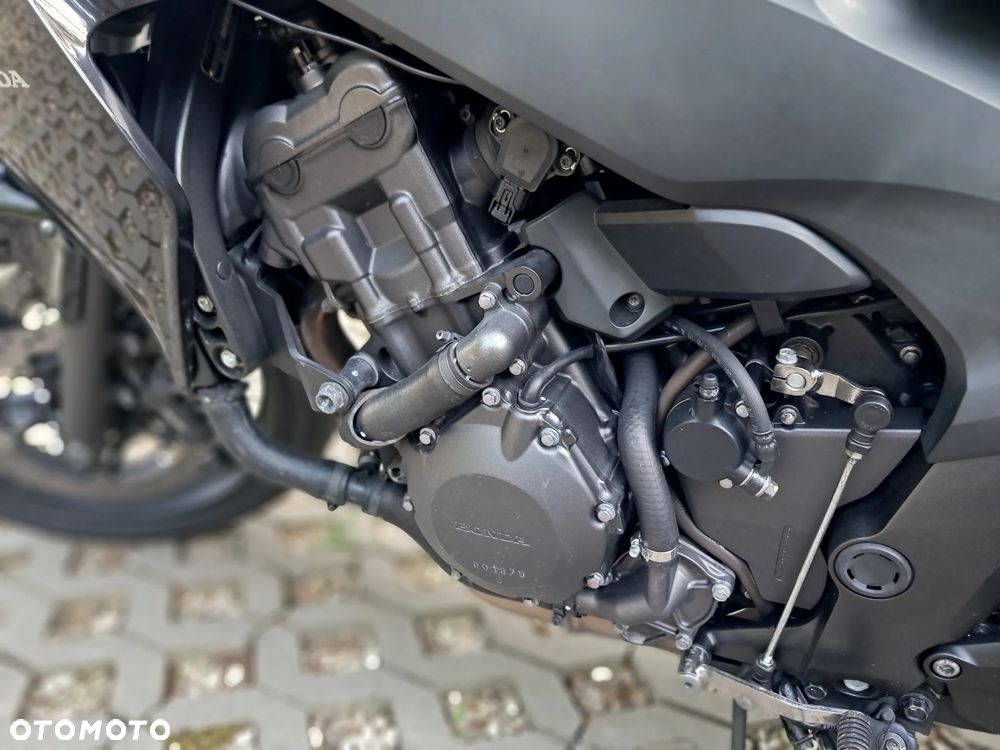 Honda CBF - 8