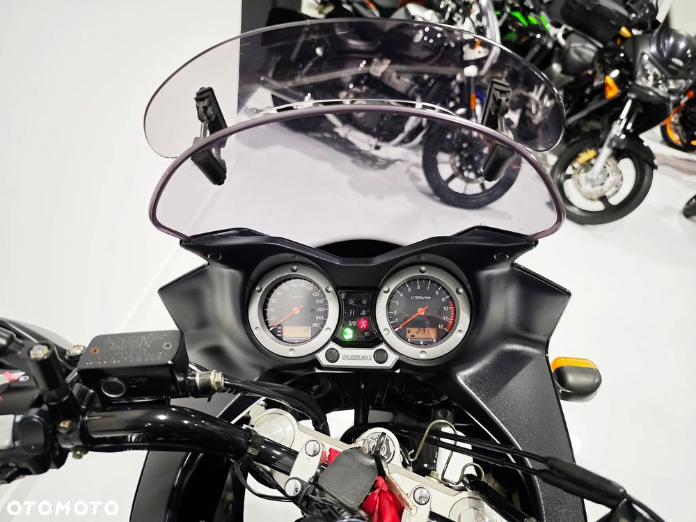 Suzuki V-STROM - 6