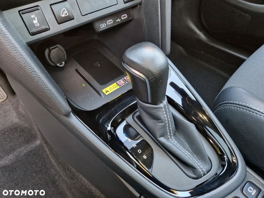 Toyota Yaris Cross Hybrid 1.5 Premiere Edition AWD - 19