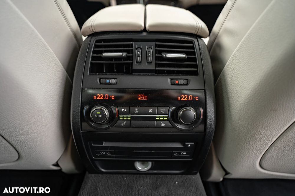 BMW Seria 5 530d xDrive - 26