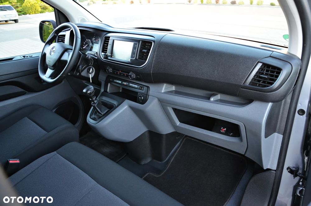 Opel Vivaro Standard Flexcab - 28
