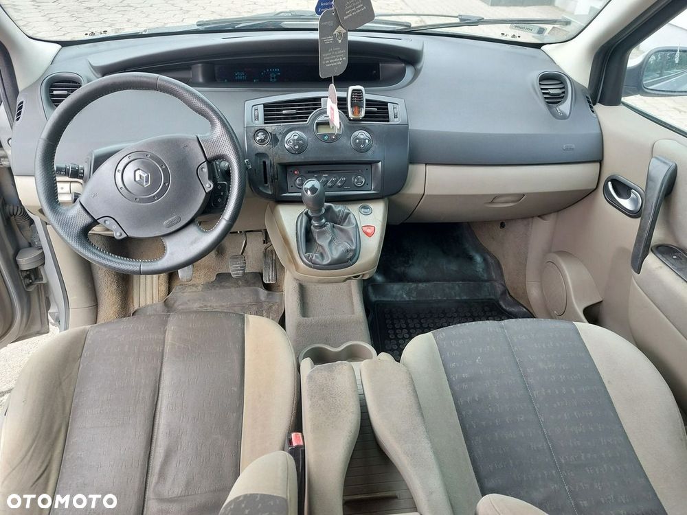 Renault Grand Scenic - 15