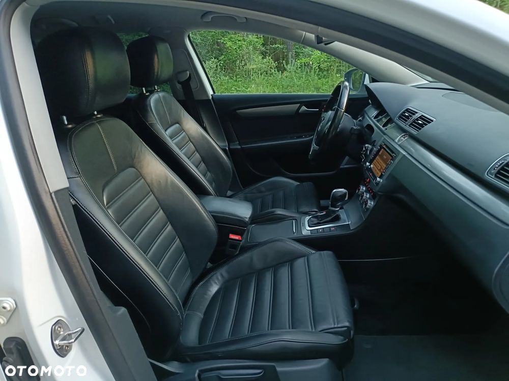 Volkswagen Passat 2.0 TDI Highline R-Style DSG - 10