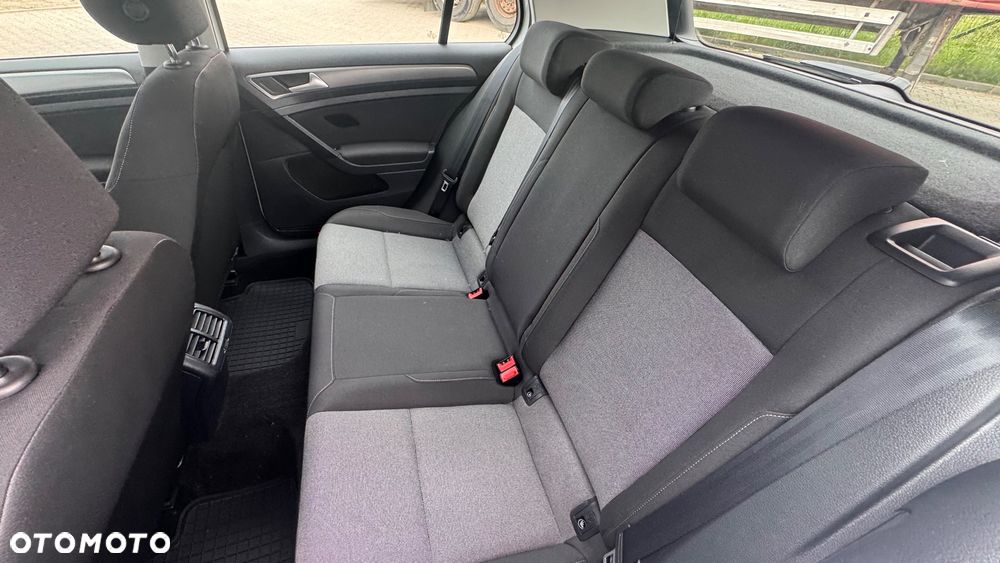 Volkswagen Golf 1.6 TDI BlueMotion Comfortline - 8
