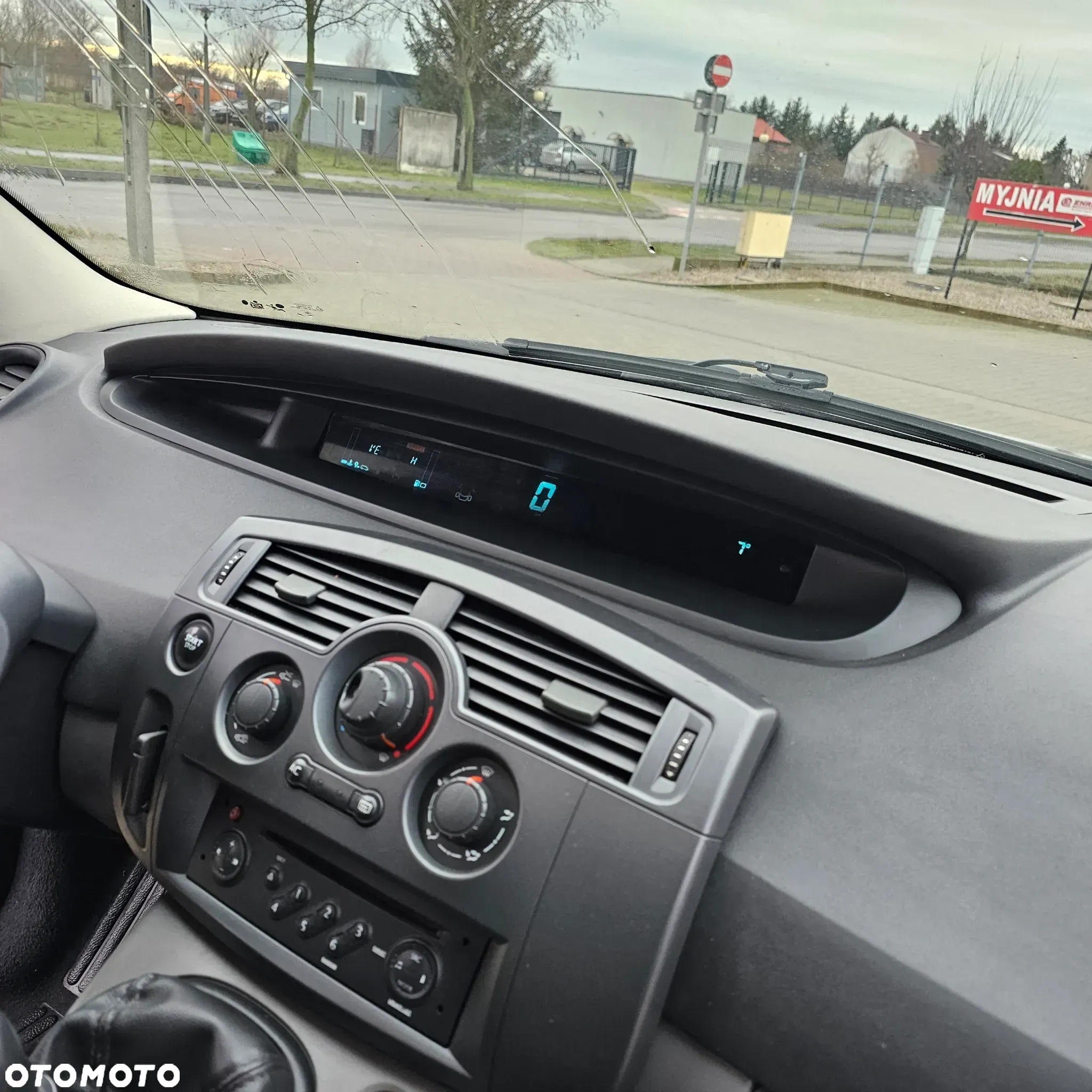 Renault Scenic 1.6 16V Confort Dynamique - 11