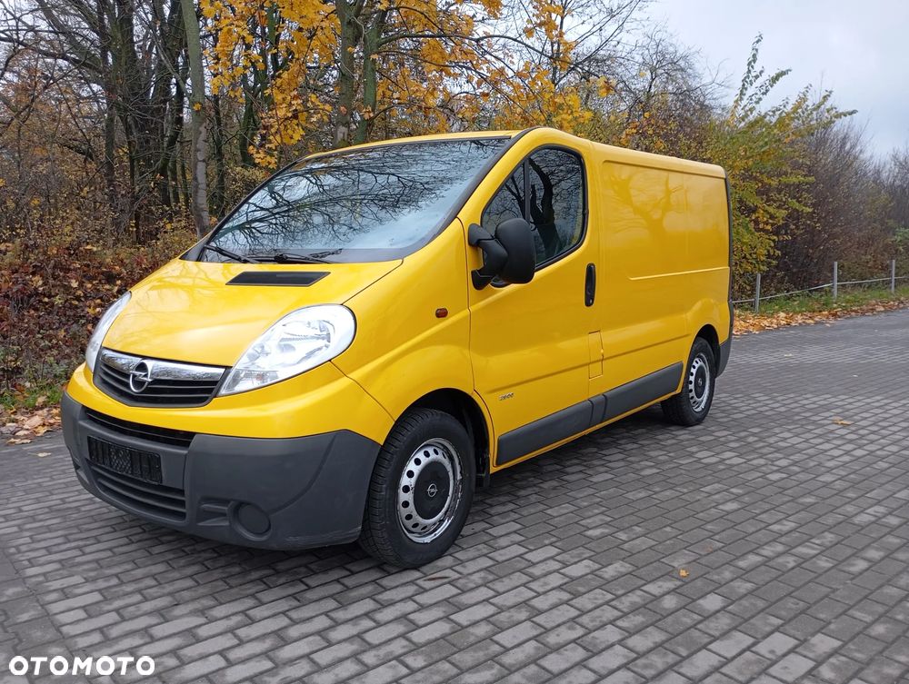 Opel Vivaro - 1