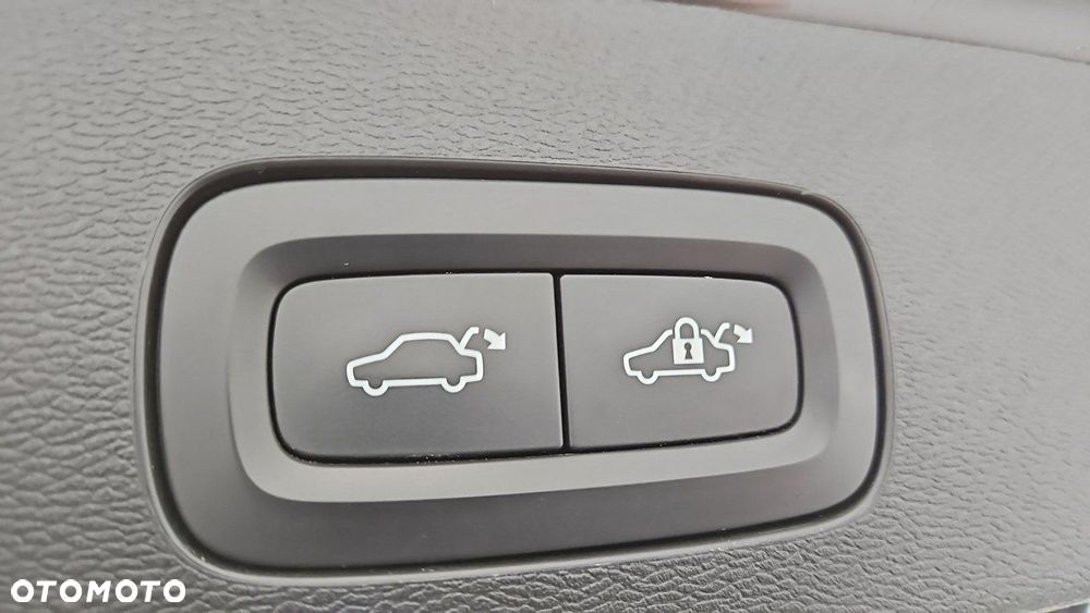 Volvo V60 B4 D Plus Dark - 23