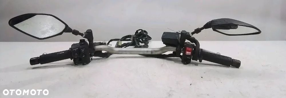 YAMAHA MT10 MT-10 KIERWONICA PRZEŁĄCZNIK POMPKA HAMULCA SPRZĘGŁA ROLGAZ LUSTERKO