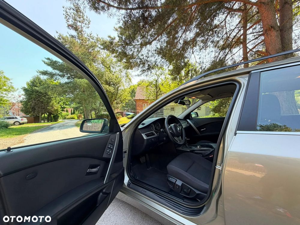 BMW Seria 5 525i - 13