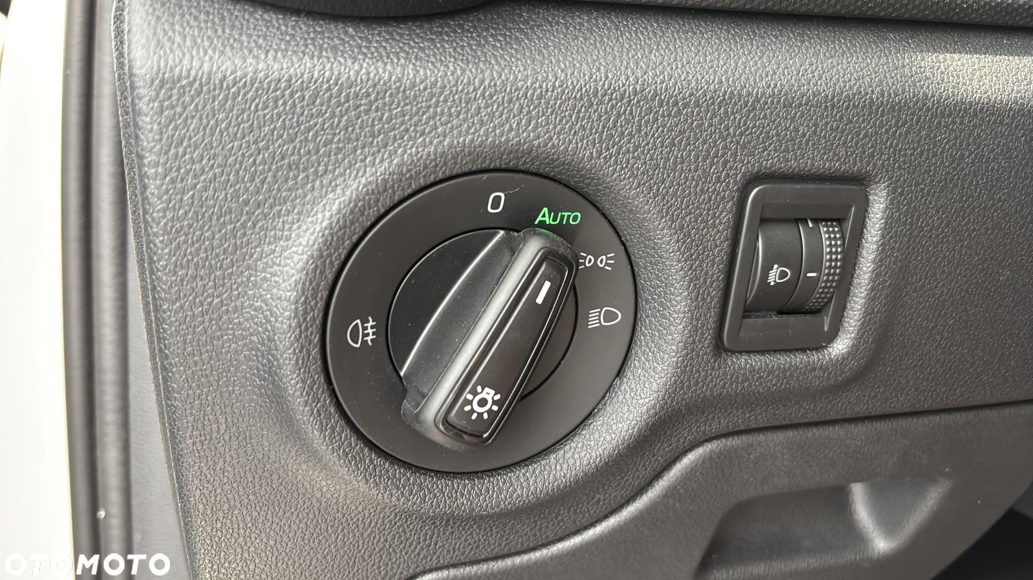 Skoda Fabia 1.0 Ambition - 26