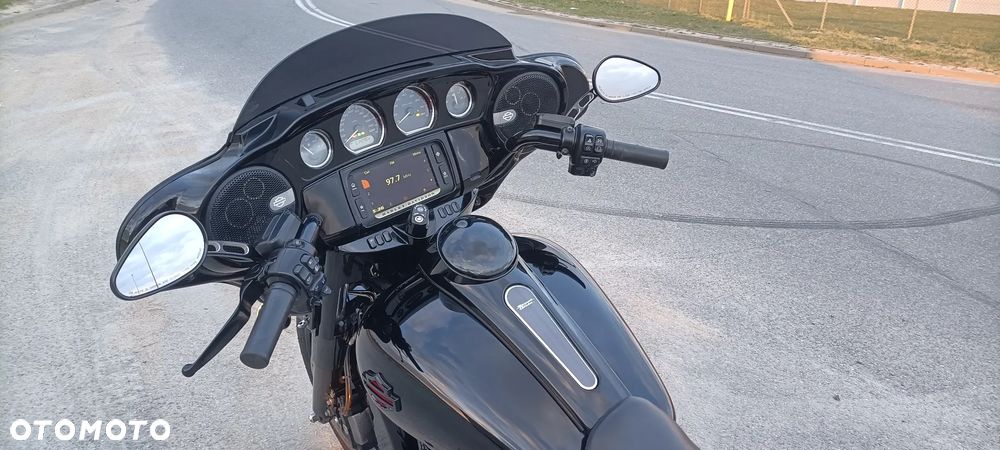 Harley-Davidson Touring Street Glide - 10