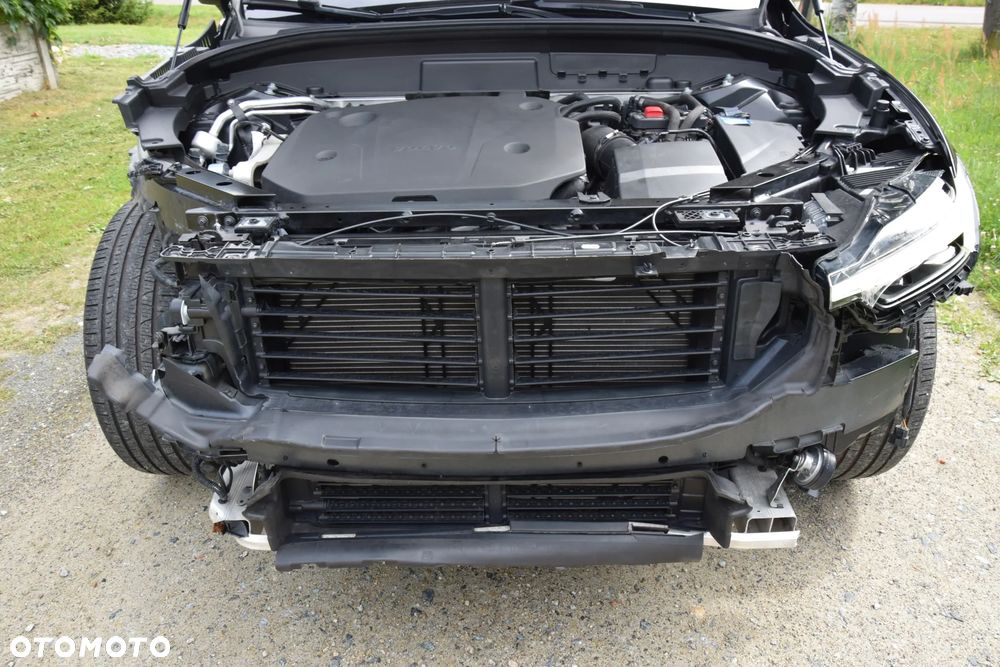 Volvo XC 60 B4 D AWD Geartronic Momentum Pro - 17
