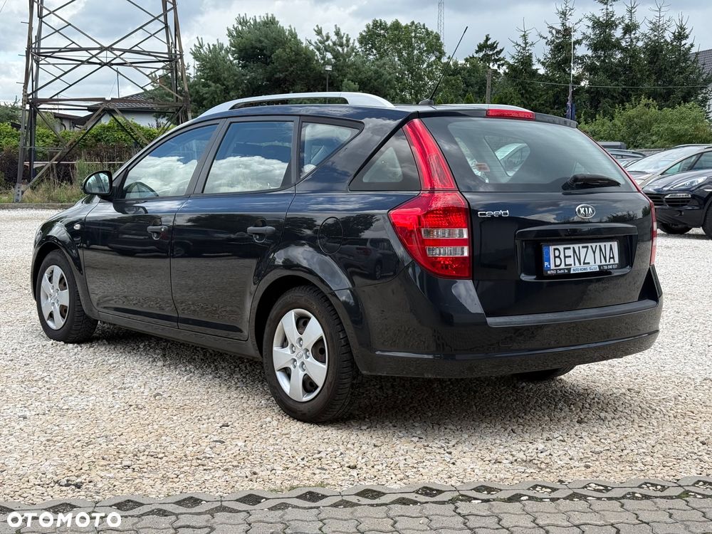 Kia Ceed 1.6 L - 18