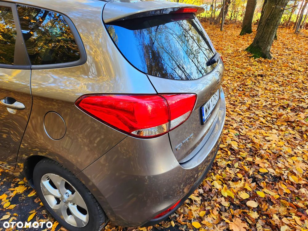 Kia Carens 1.7 CRDi XL 7os - 13