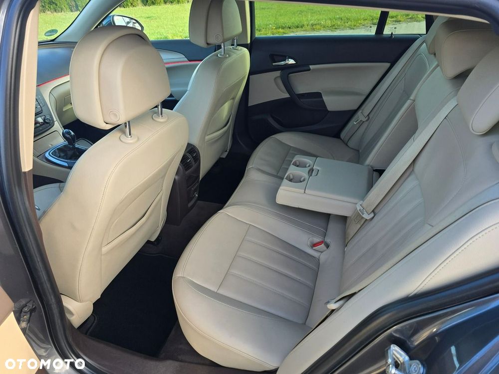 Opel Insignia - 17