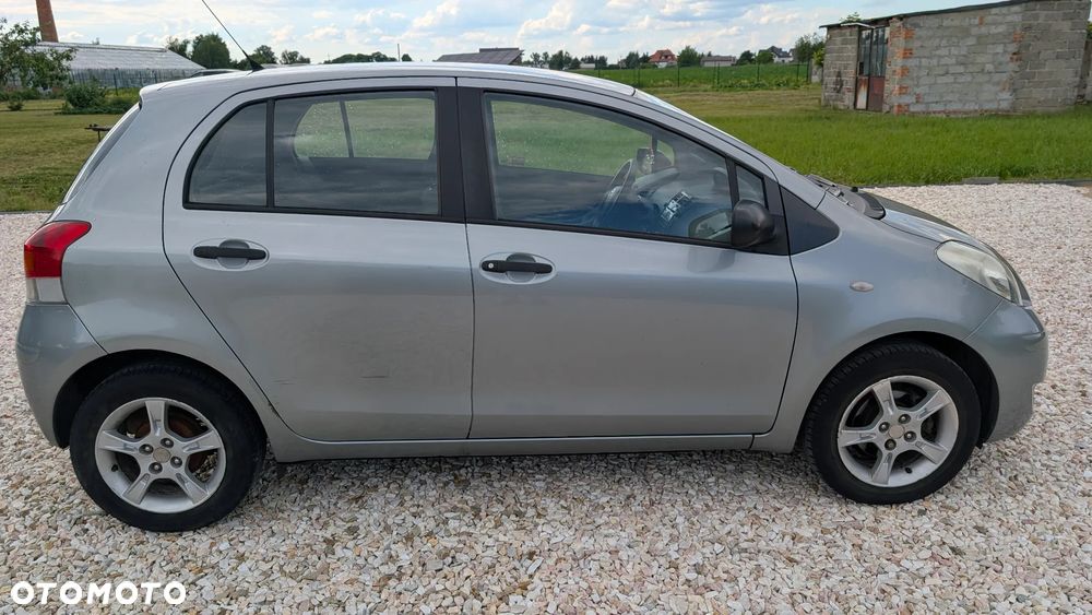 Toyota Yaris - 7