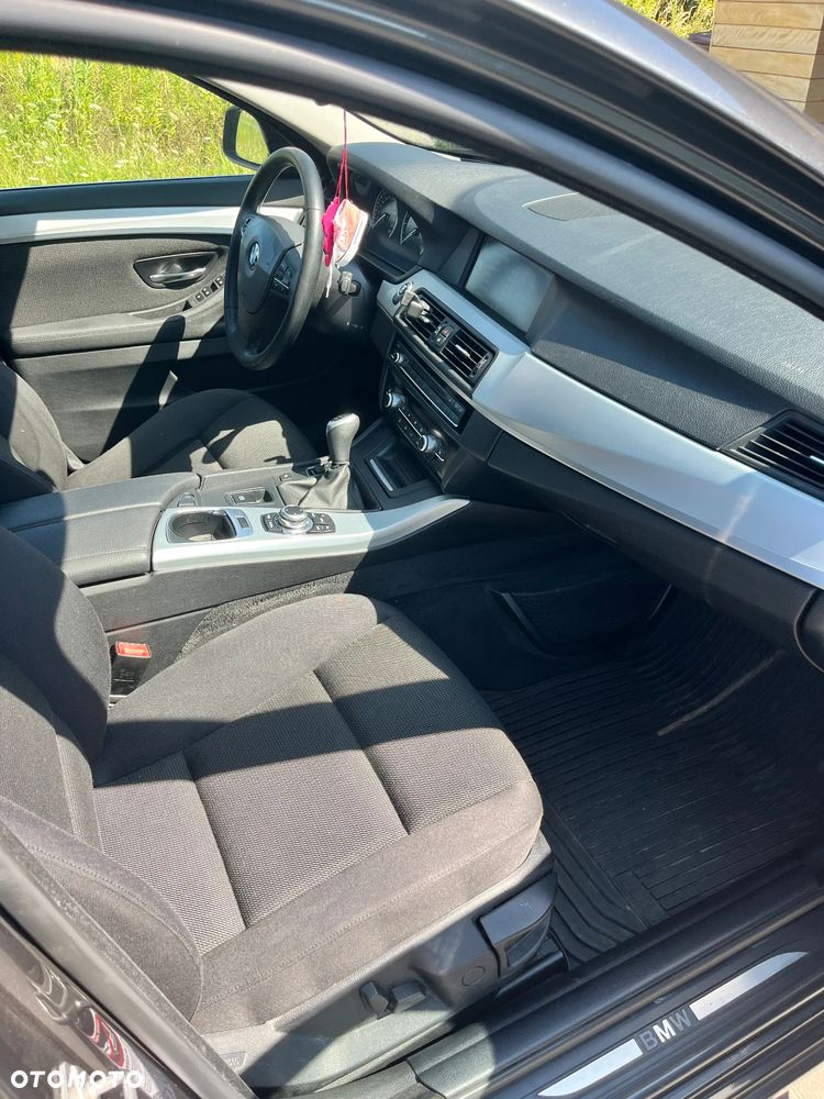 BMW Seria 5 520d - 15