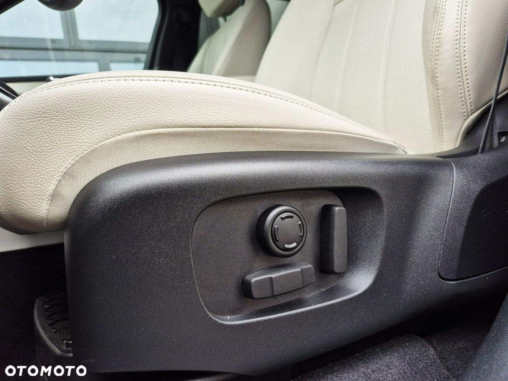 Land Rover Range Rover Velar 2.0 P250 R-Dynamic S - 23