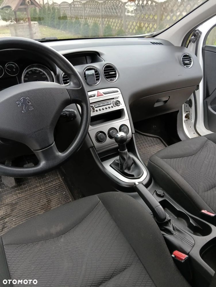Peugeot 308 - 1