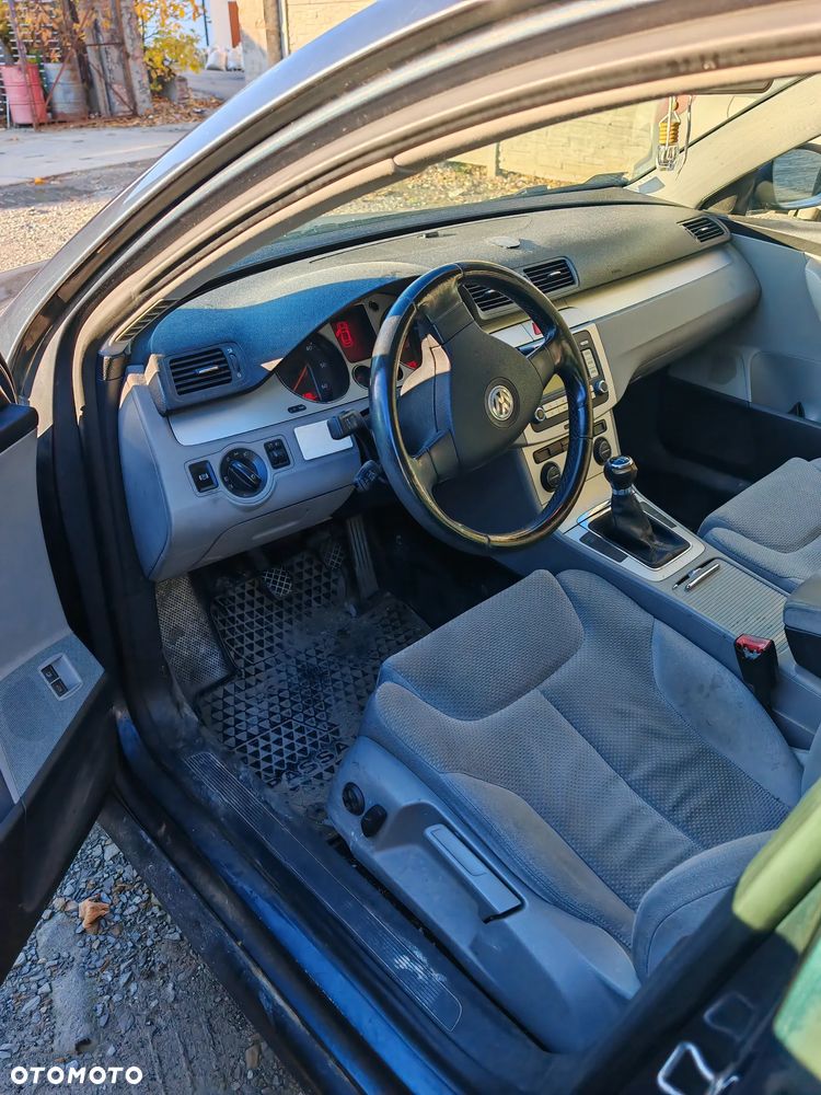 Volkswagen Passat - 10