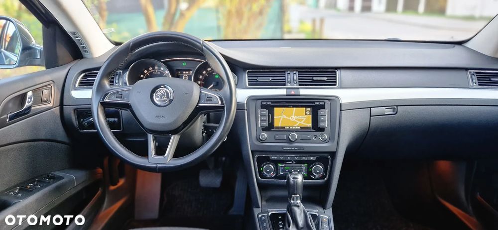 Skoda Superb 2.0 TDI DSG Exclusive - 7