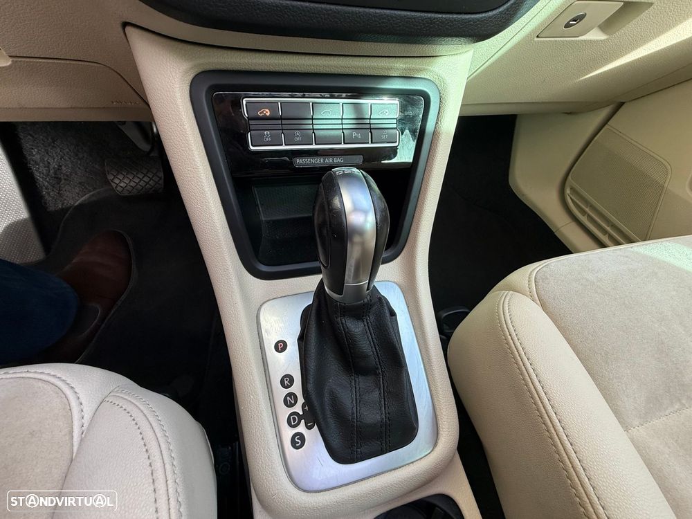 VW Sharan 2.0 TDI Highline DSG - 12