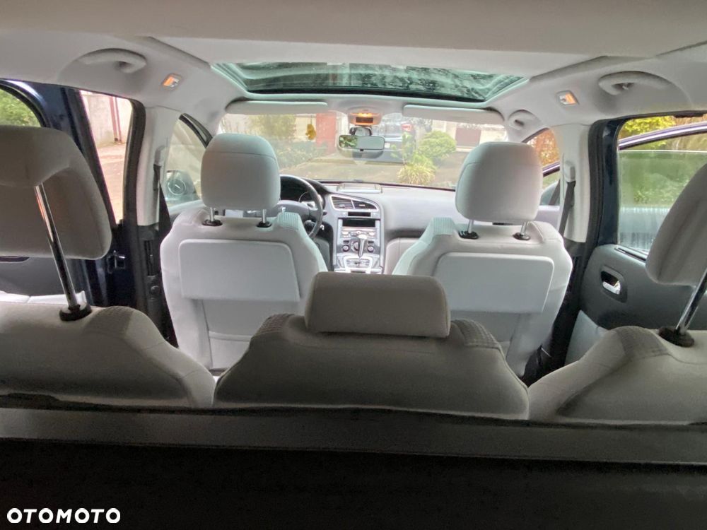 Peugeot 5008 - 5